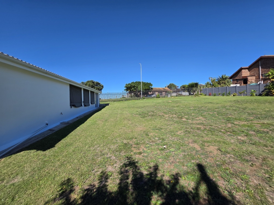 4 Bedroom Property for Sale in C Place Eastern Cape
